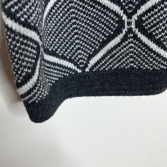 J McLaughlin Geometric 1/2 Zip Pullover Tunic Sweater Dark Gray Womens Small - Picture 4 of 8